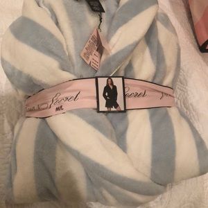 Brand new with tags Victoria’s Secret robe
